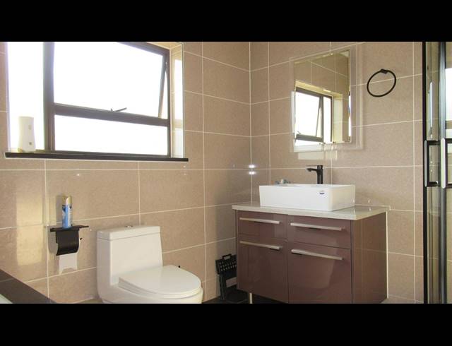 3 BEDROOM SIMPLEX FOR SALE IN CARLSWALD